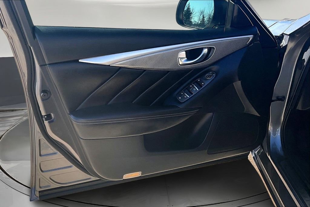 Used 2014 INFINITI Q50 Premium AWD/4WD image 19