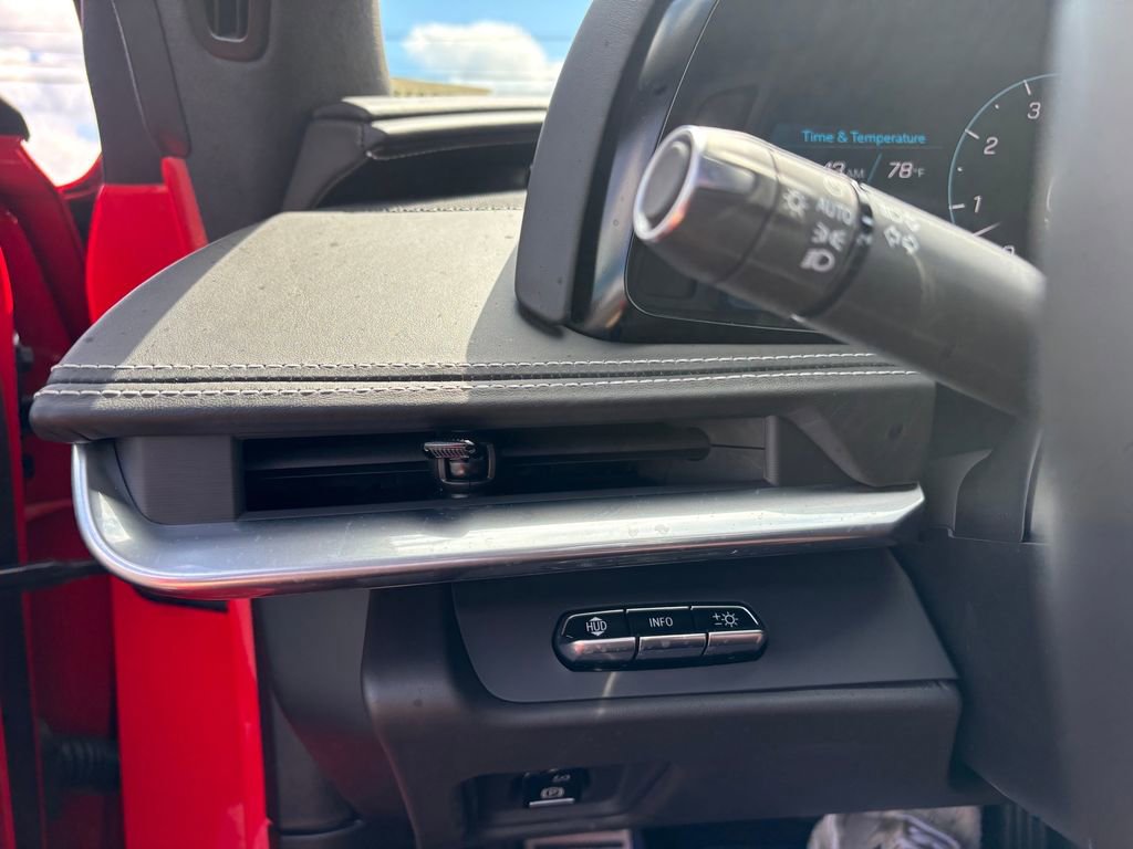 Used 2025 Chevrolet Corvette Stingray Premium Cpe w/ 3LT image 22