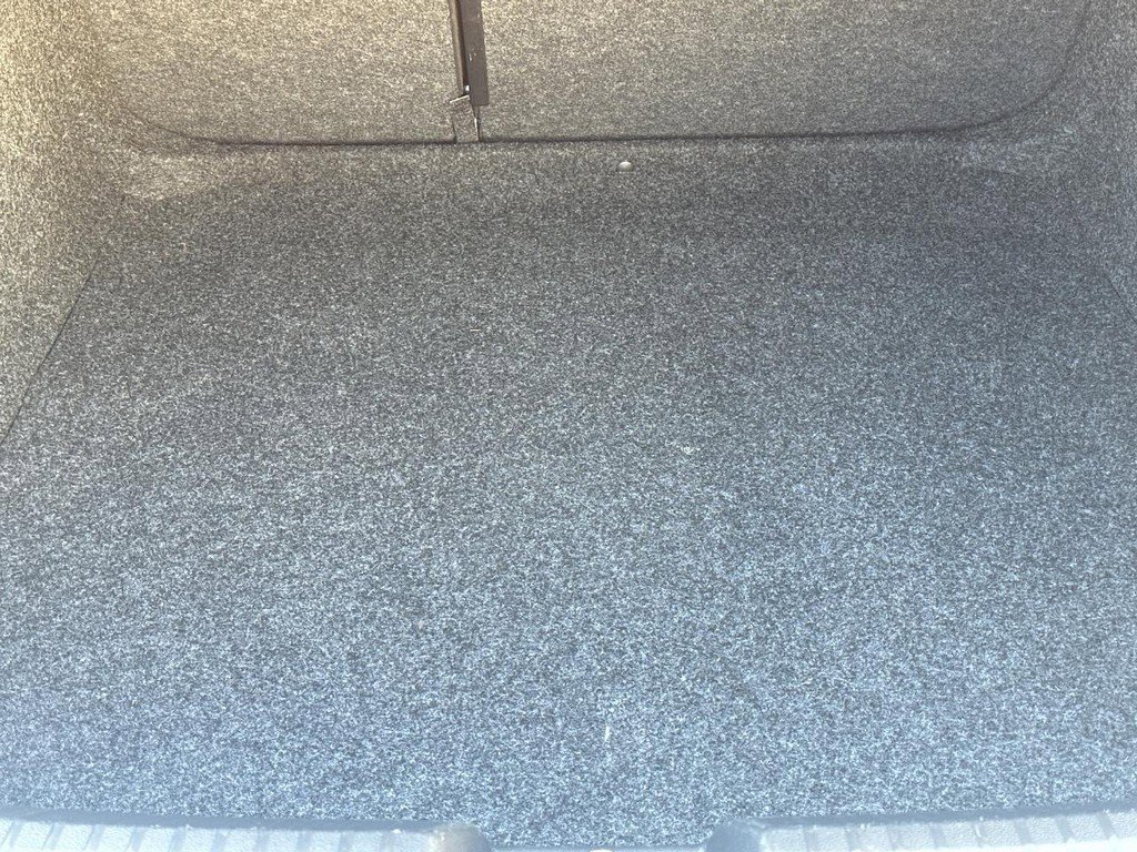 Used 2024 Volkswagen Jetta SE image 7