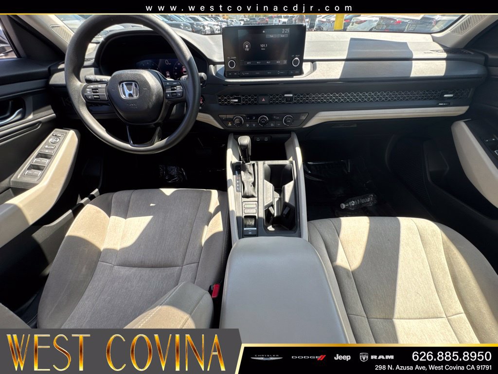 Used 2025 Honda Accord SE image 32