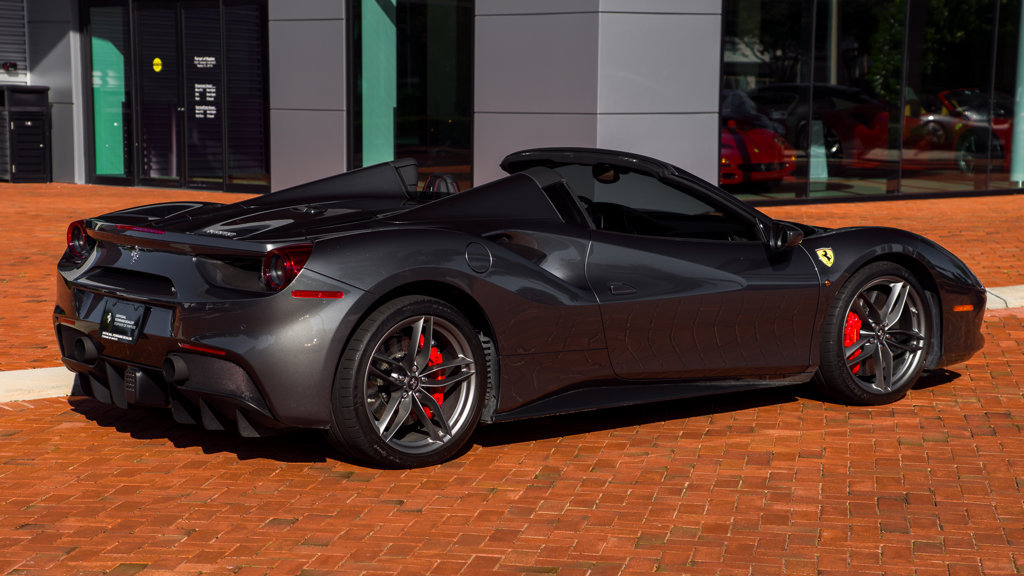 Used 2018 Ferrari 488 Spider RWD image 7