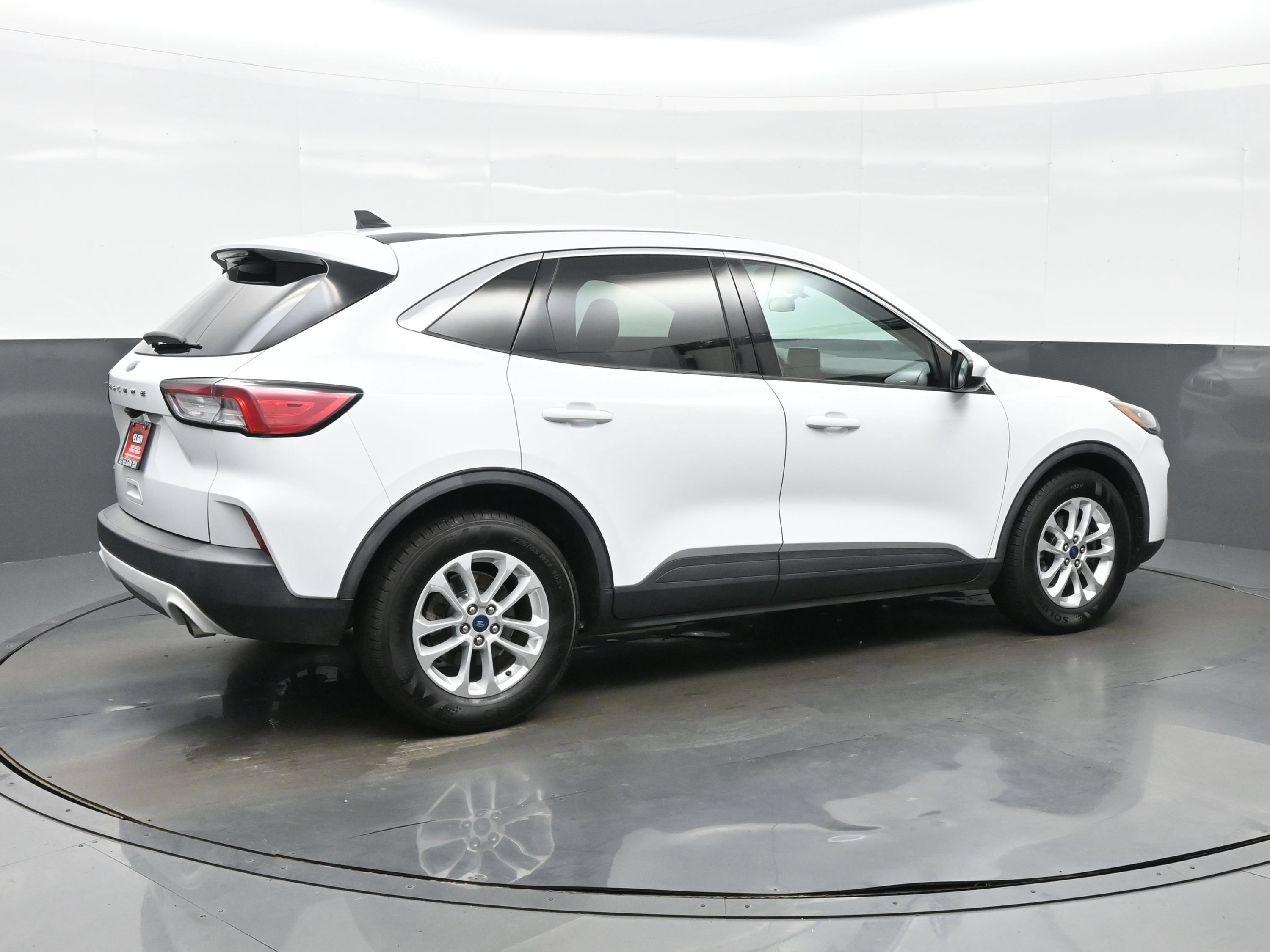 Used 2021 Ford Escape SE w/ Convenience Package FWD image 6