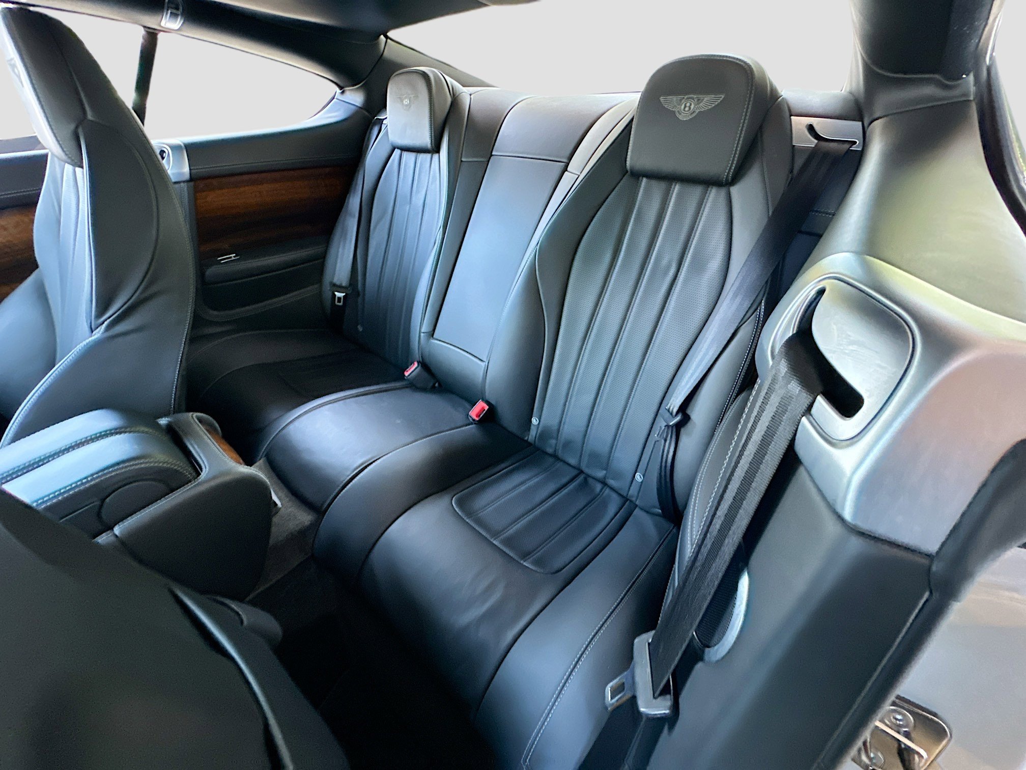 Used 2015 Bentley Continental GT image 24