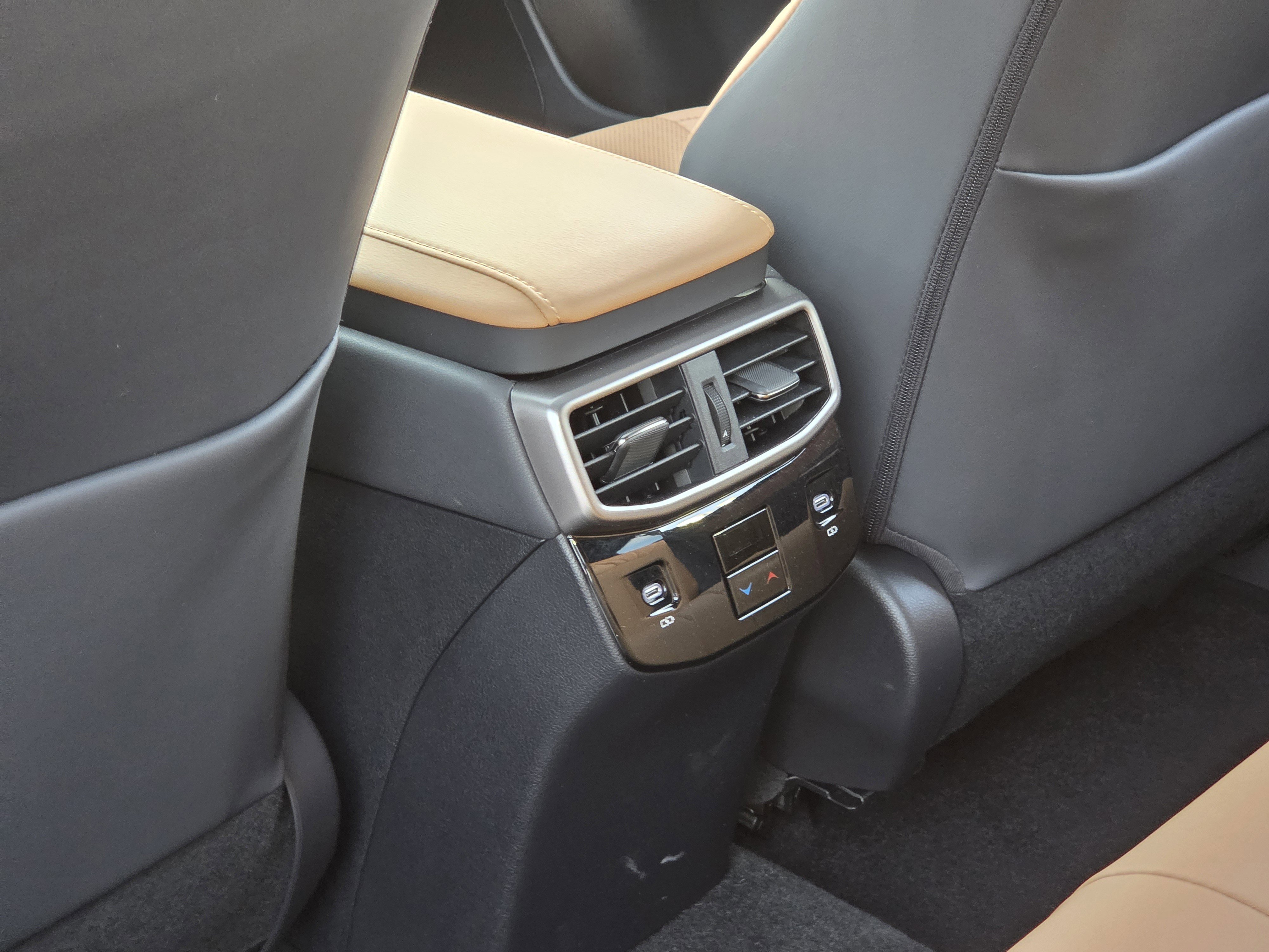 Used 2025 Lexus RX 350 Premium w/ Accessory Package (Z1) image 22