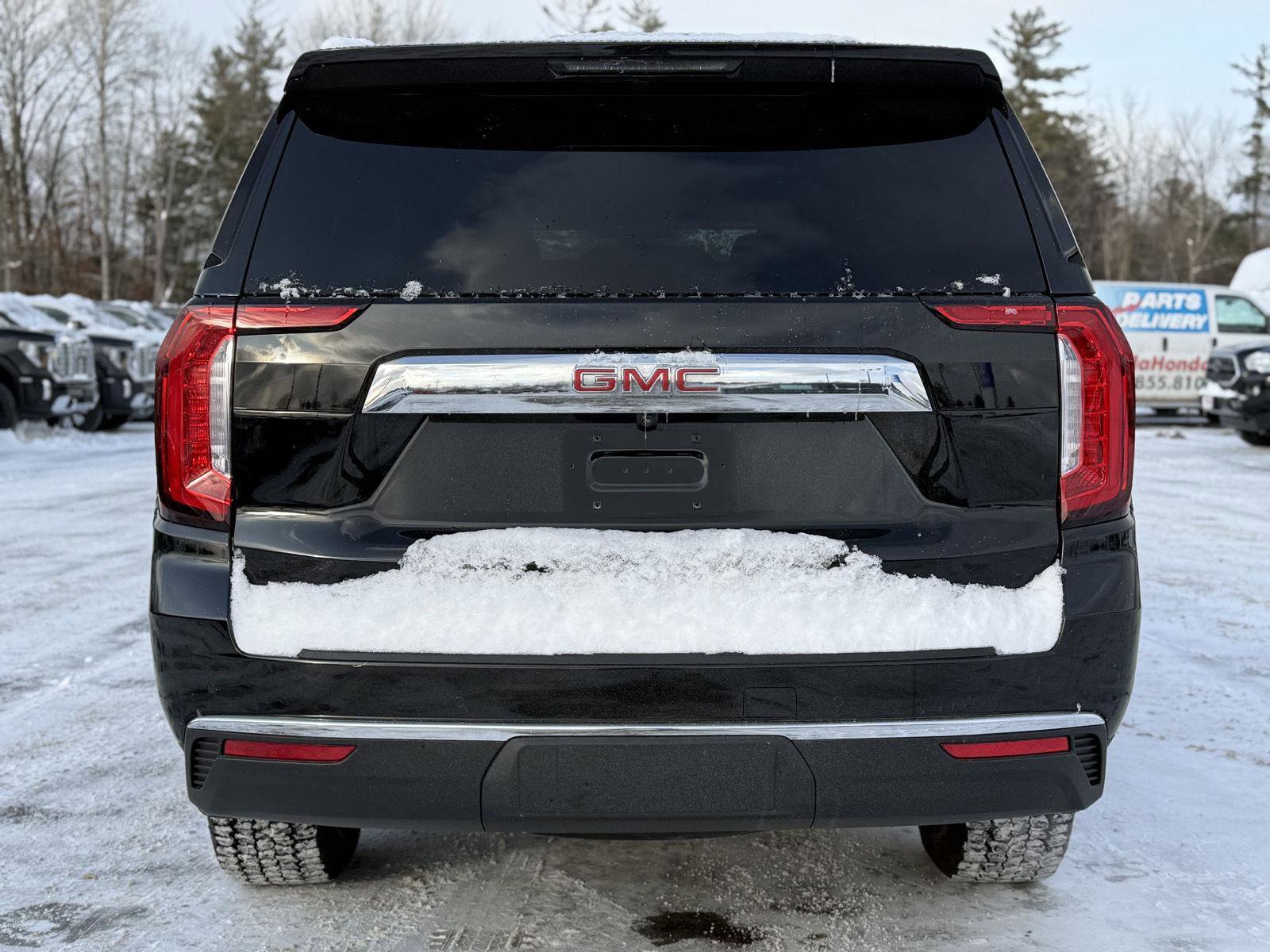 Certified 2022 GMC Yukon XL SLT w/ SLT Premium Package image 6