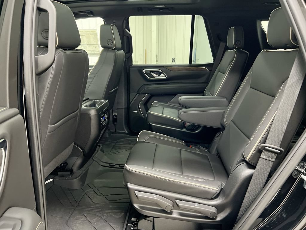 Used 2023 Chevrolet Tahoe Premier AWD/4WD image 24