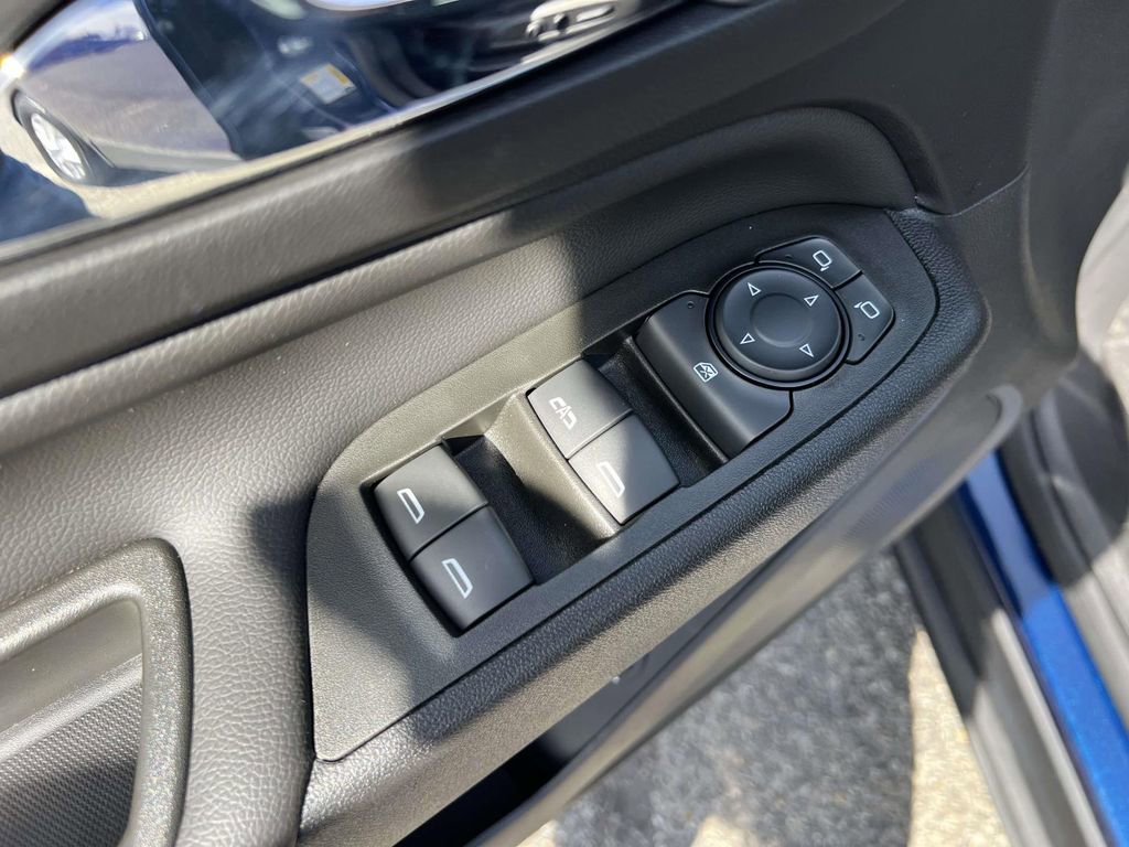 Used 2023 Chevrolet Equinox LT AWD/4WD image 16