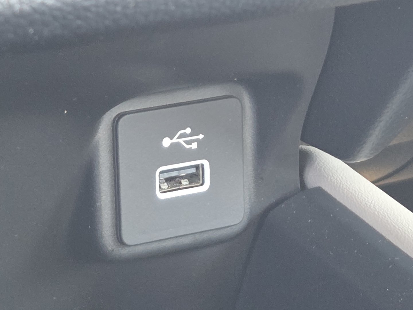 Used 2024 Honda HR-V LX image 4