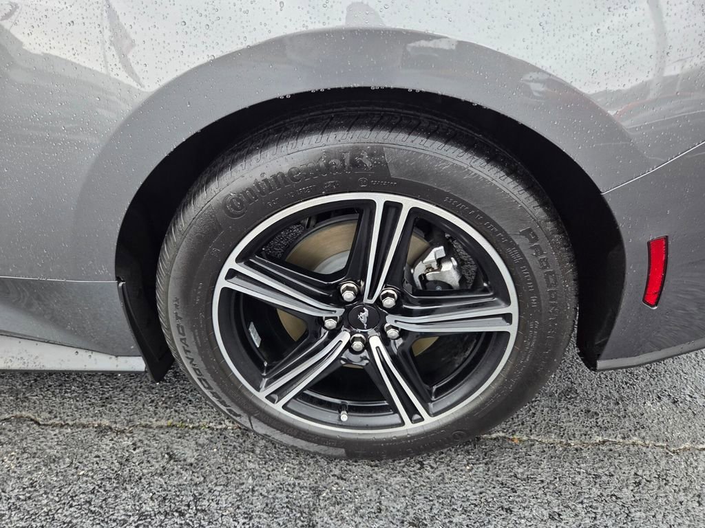 Used 2025 Ford Mustang Coupe image 8