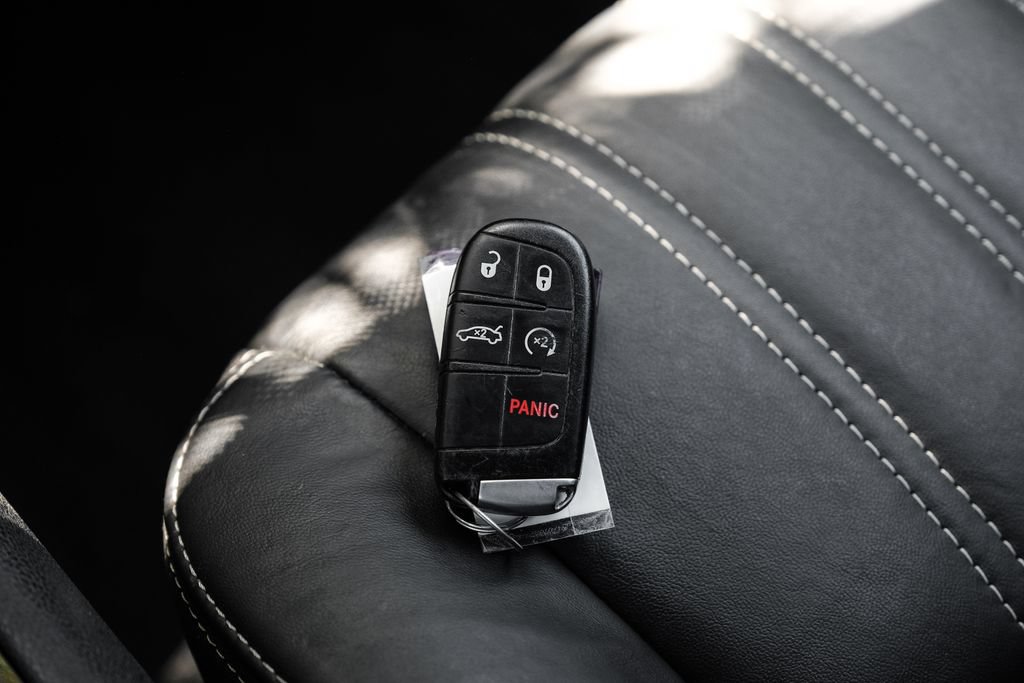 Used 2019 Chrysler 300 S RWD image 72