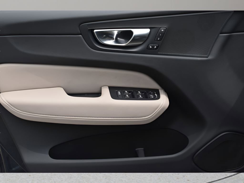 Certified 2026 Volvo XC60 B5 Core w/ Protection Package Premier image 27