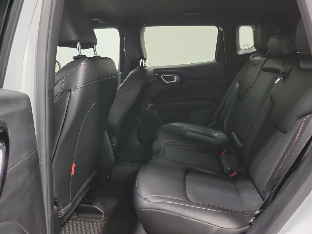 Used 2026 Jeep Compass Trailhawk AWD/4WD image 30