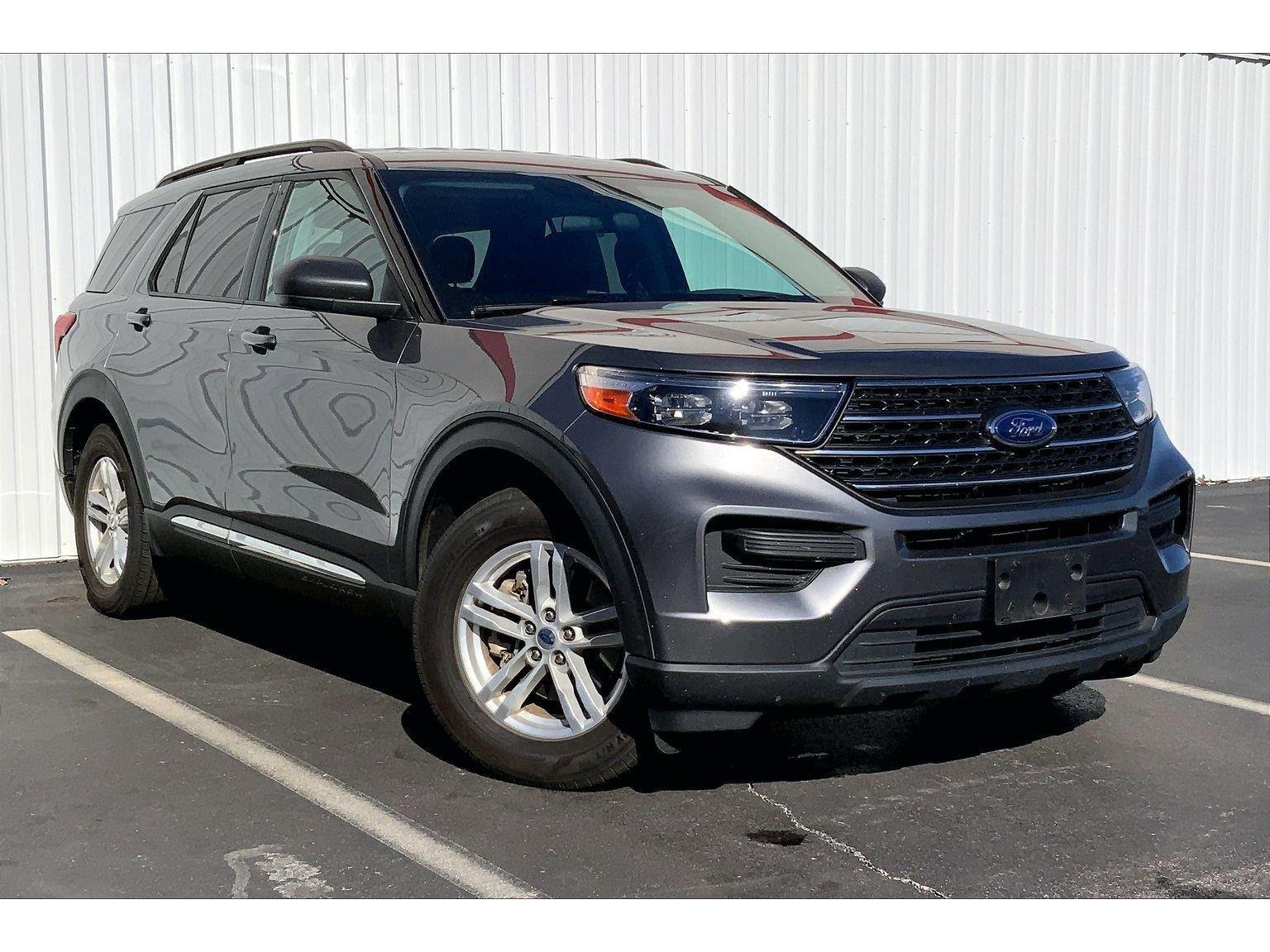 Used 2022 Ford Explorer XLT image 29