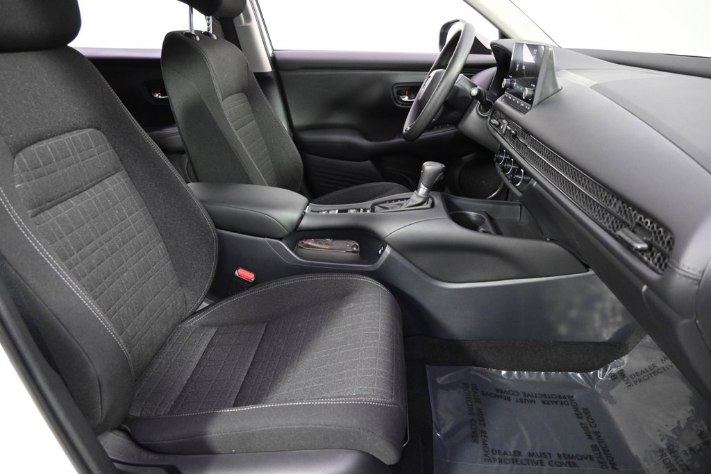 Used 2023 Honda HR-V LX image 16