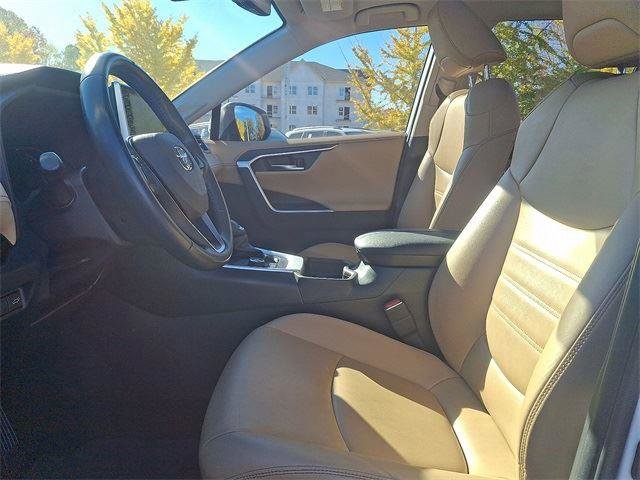 Used 2021 Toyota RAV4 Limited image 15