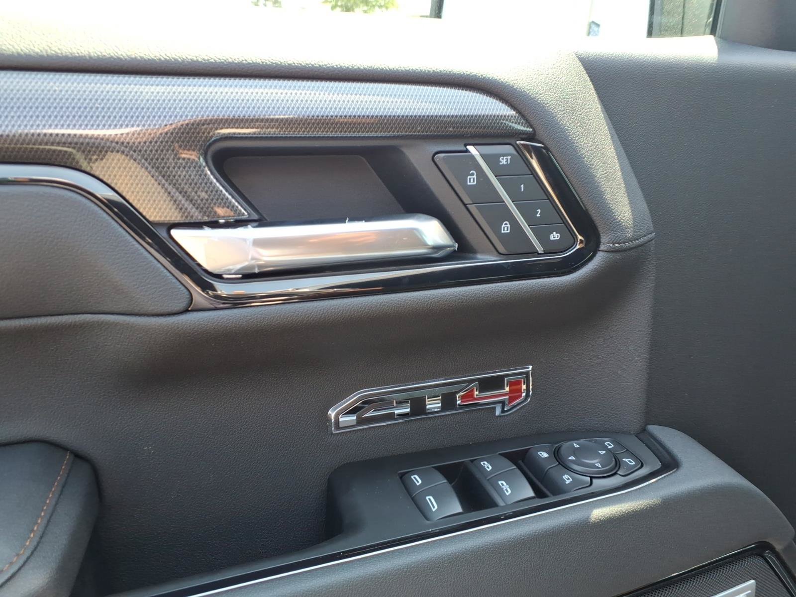 New 2026 GMC Sierra 1500 AT4 w/ AT4 Premium Package AWD/4WD image 8