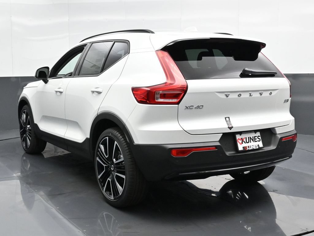 Used 2025 Volvo XC40 B5 Plus w/ Climate Package AWD/4WD image 8