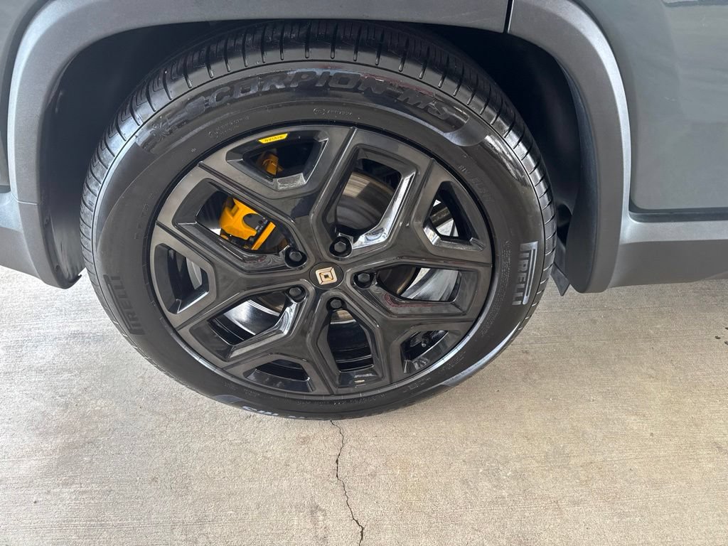 Used 2025 Rivian R1S Premium AWD/4WD image 14