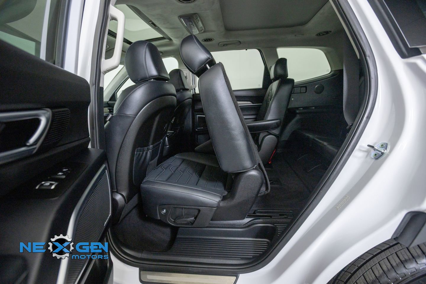 Used 2022 Kia Telluride SX w/ SX Prestige Package AWD/4WD image 28
