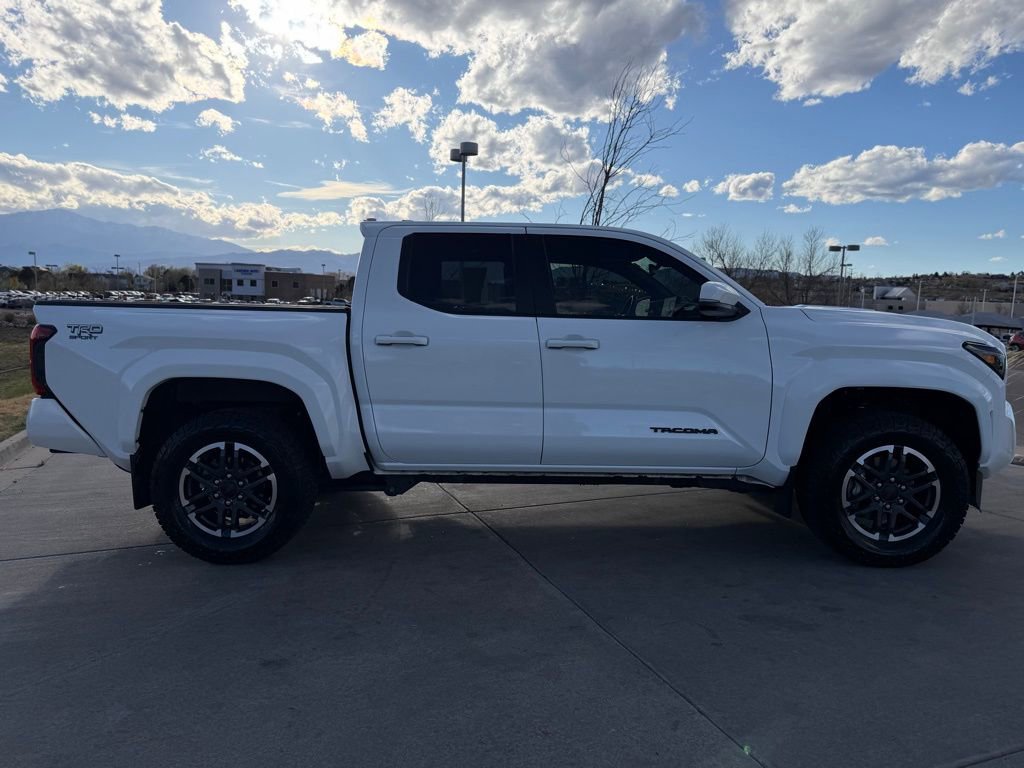 Used 2024 Toyota Tacoma TRD Sport w/ TRD Sport Upgrade Package image 10