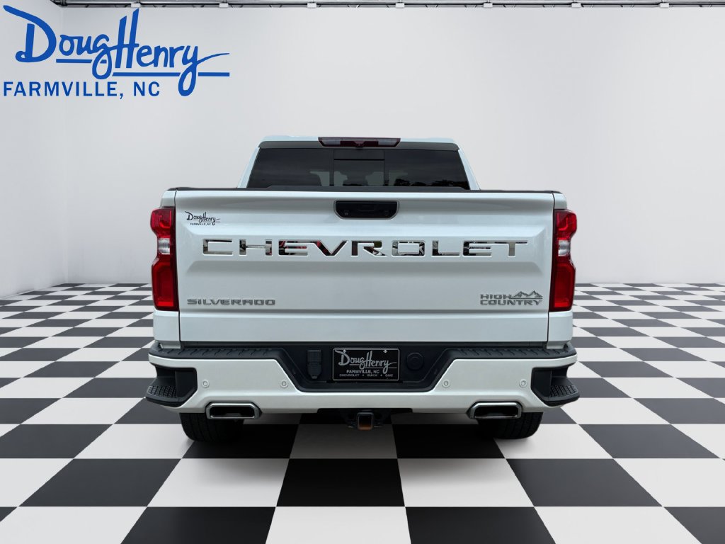 Used 2022 Chevrolet Silverado 1500 High Country w/ High Country Premium Package AWD/4WD image 4