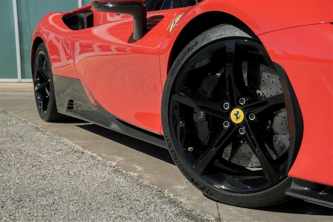 Used 2021 Ferrari SF90 Stradale Base image 2