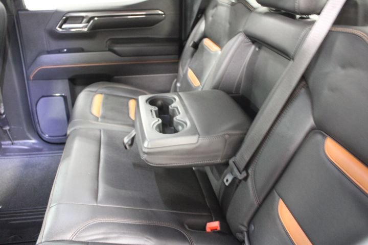Used 2024 GMC Sierra 1500 AT4 w/ Technology Package AWD/4WD image 24