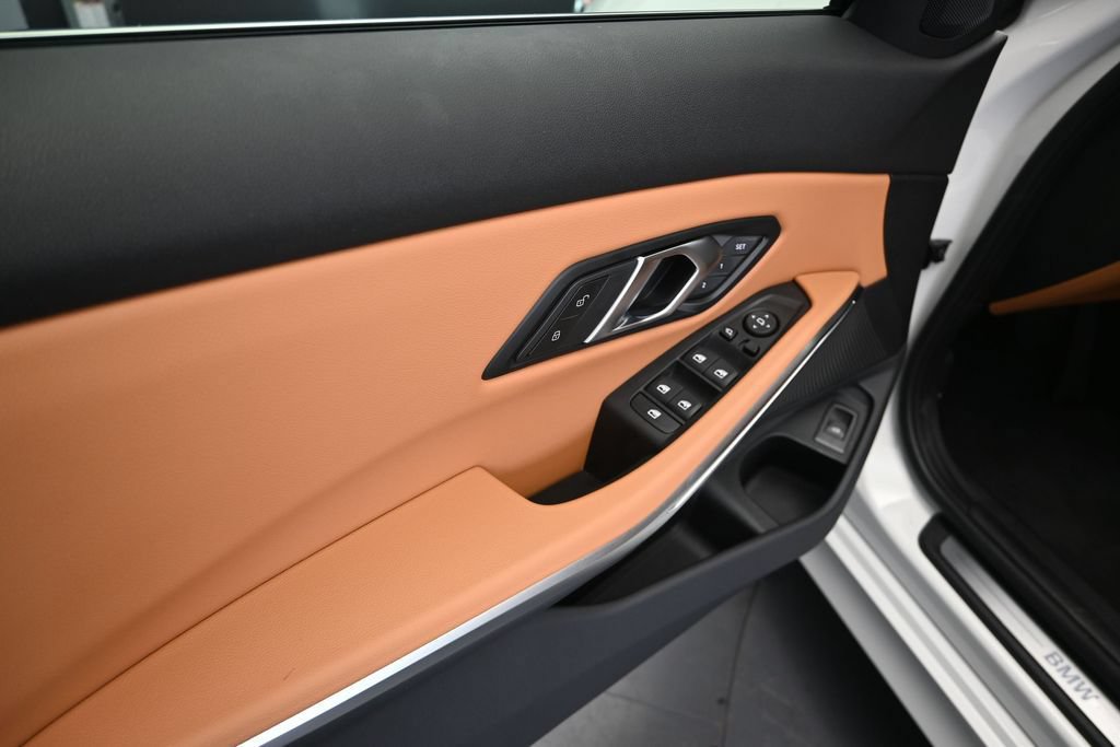 Certified 2026 BMW 330i Sedan RWD image 11