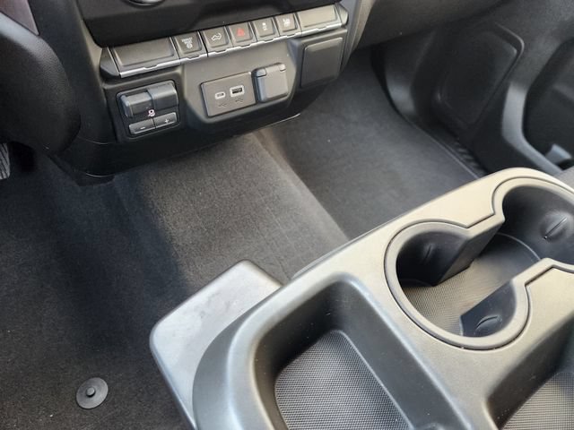 Used 2022 Chevrolet Silverado 2500 Custom w/ Custom Value Package AWD/4WD image 22