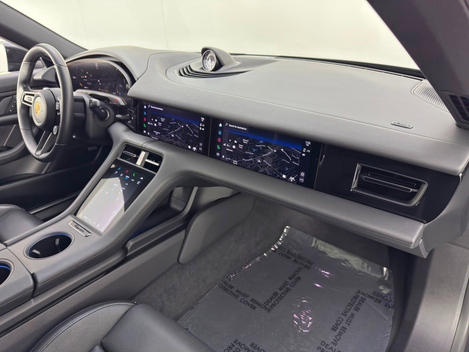 Used 2023 Porsche Taycan 4S w/ Performance Package image 15