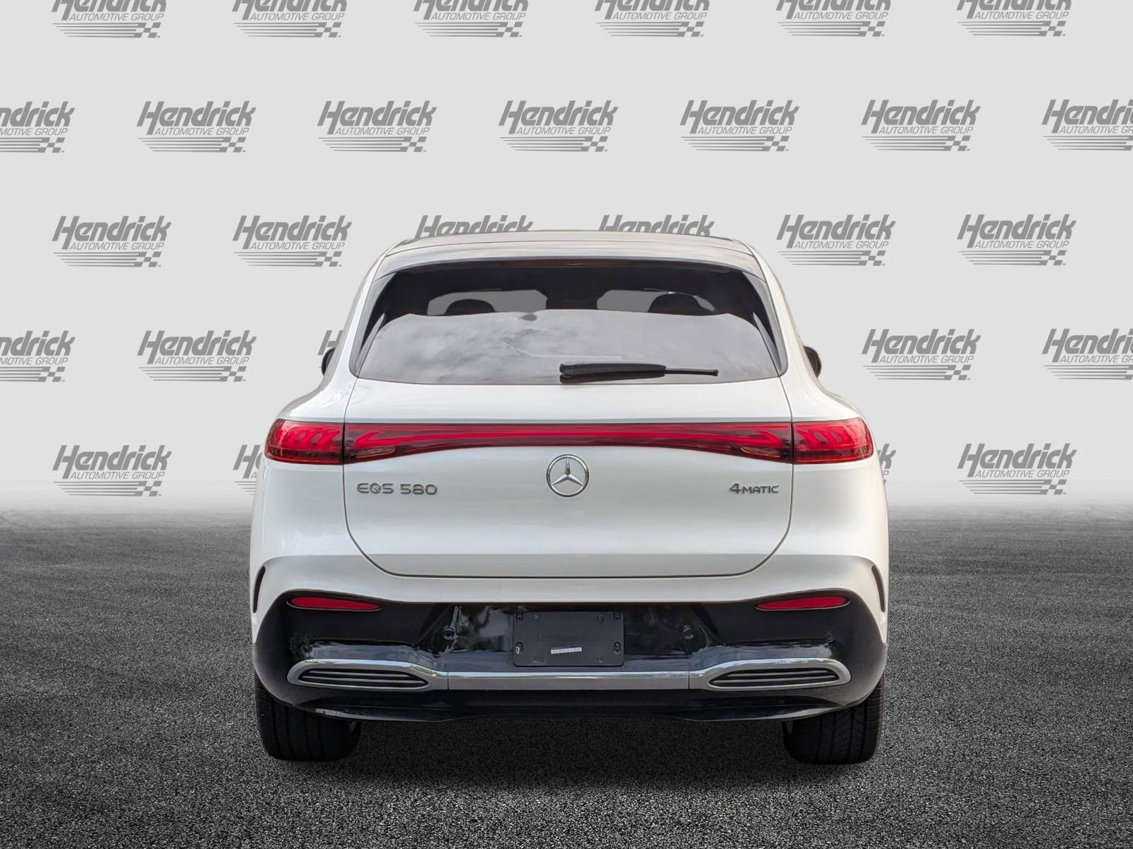 Used 2023 Mercedes-Benz EQS 580 4MATIC SUV w/ Pinnacle Trim Package image 9