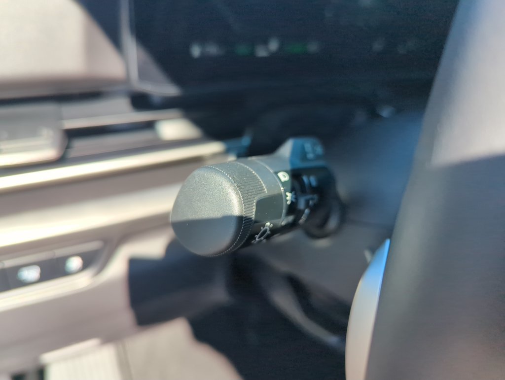 Used 2025 Kia Carnival SX Prestige FWD image 21