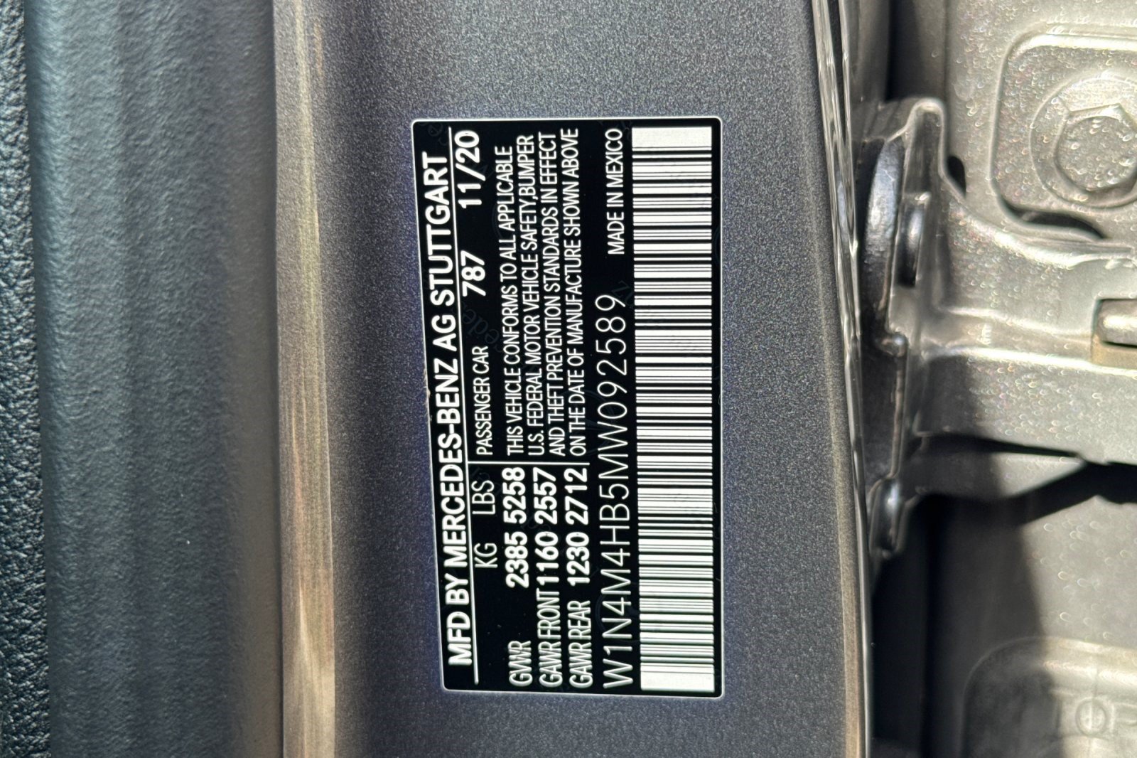 Used 2021 Mercedes-Benz GLB 250 4MATIC image 40