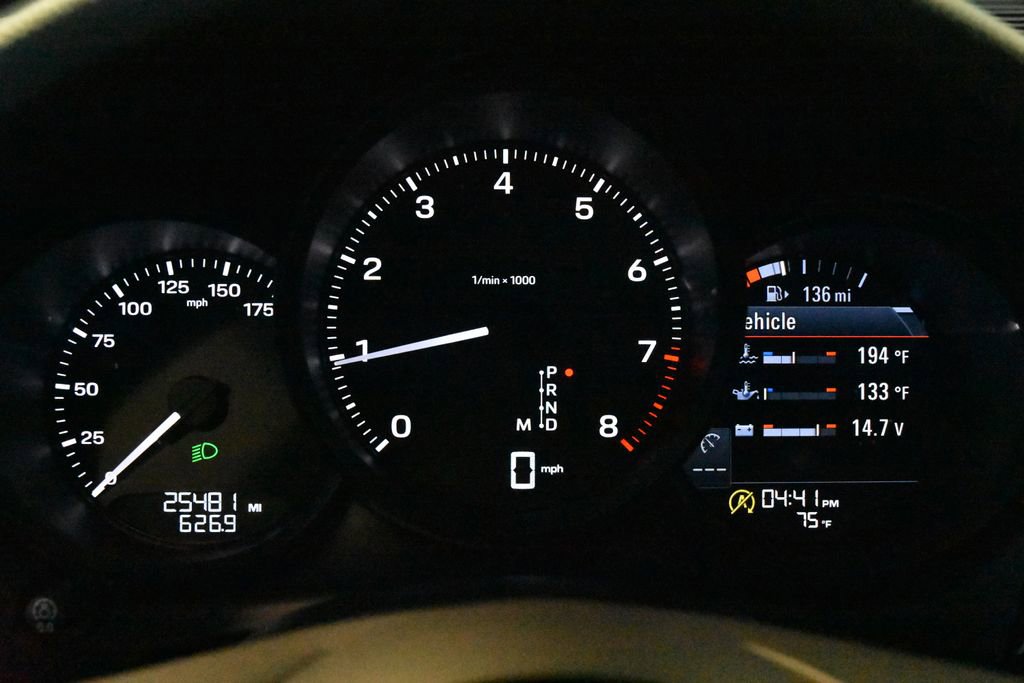 Used 2023 Porsche Macan Turbo image 21