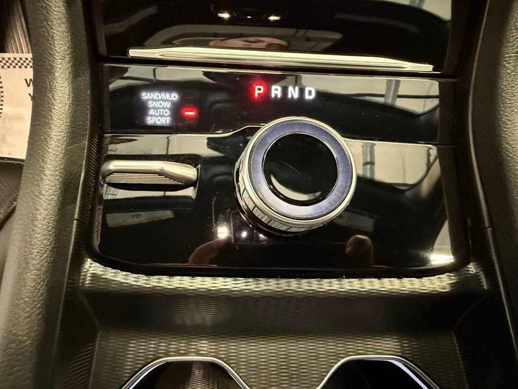 Used 2025 Jeep Grand Cherokee L Limited w/ Luxury Tech Group II image 30