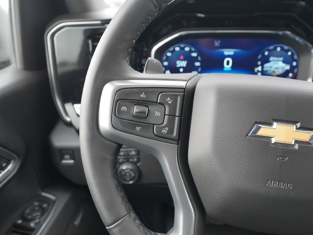Used 2025 Chevrolet Silverado 1500 LTZ AWD/4WD image 36