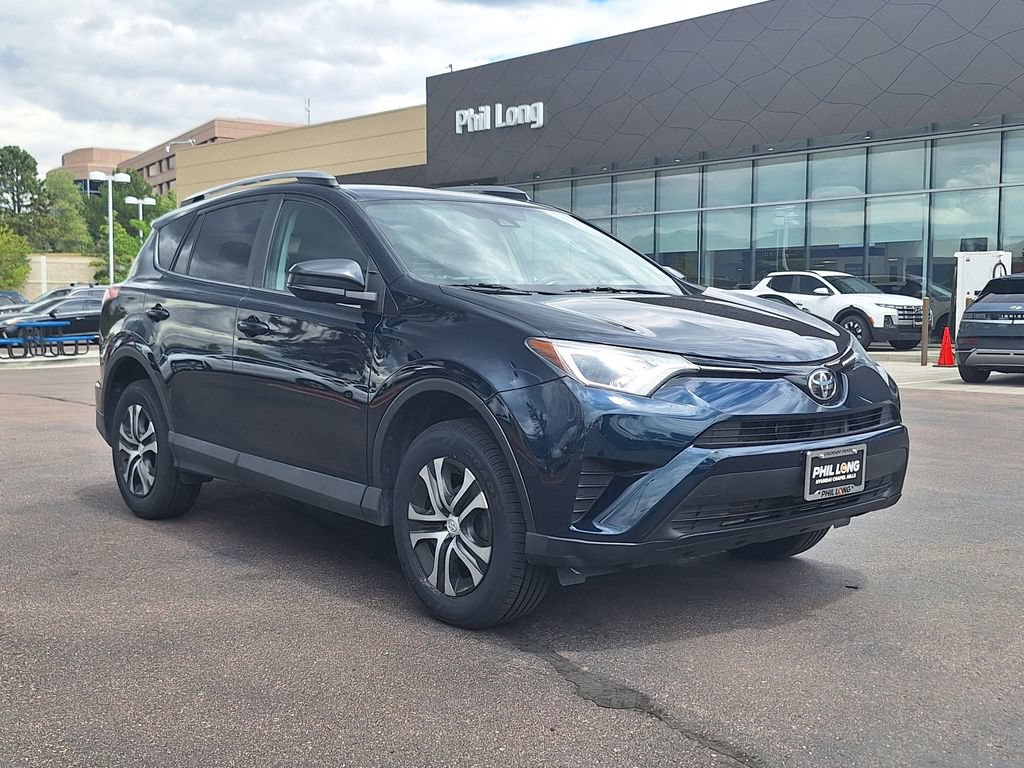 Used 2017 Toyota RAV4 LE FWD image 1