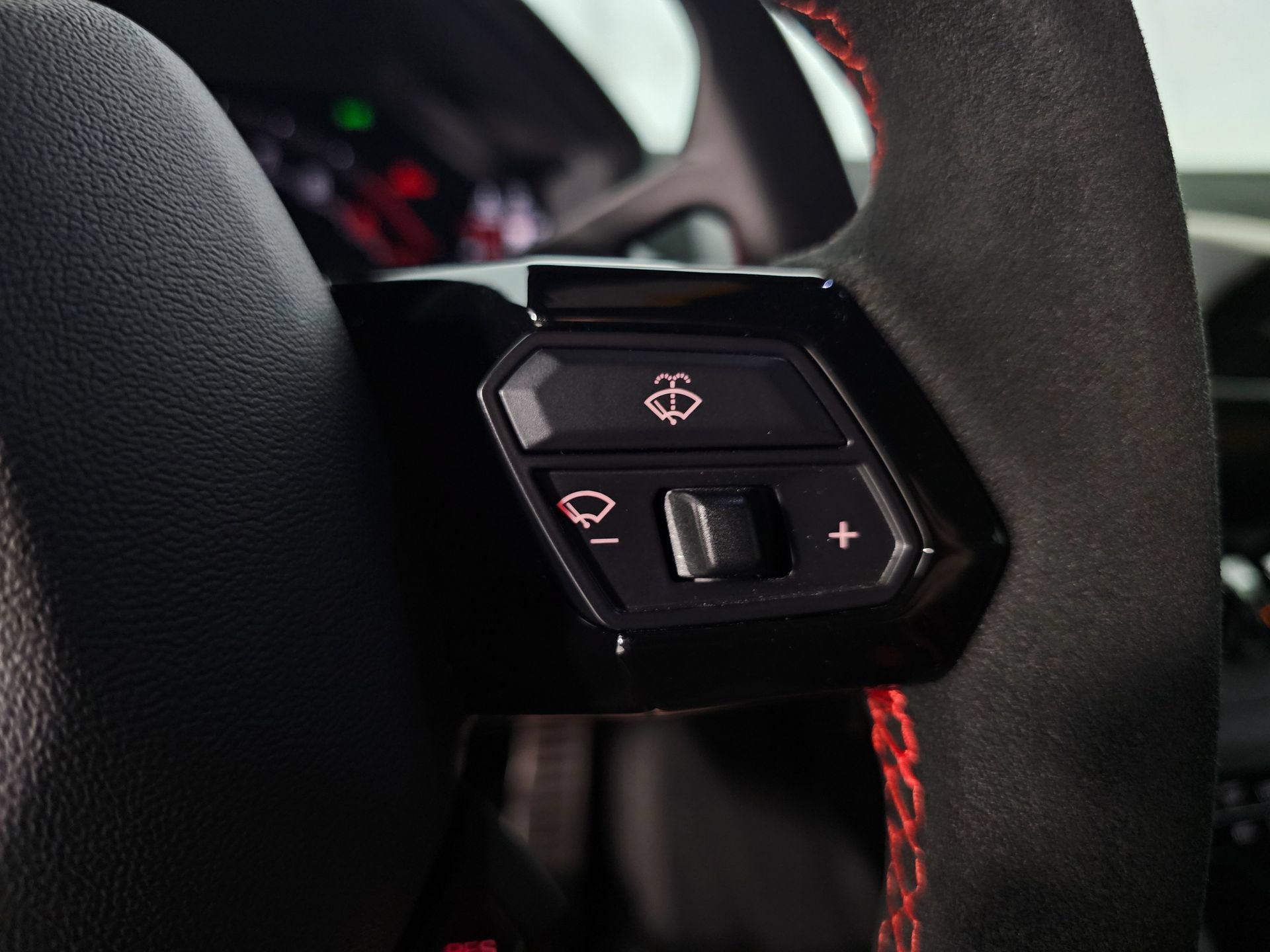 Used 2023 Lamborghini Huracan STO RWD image 40