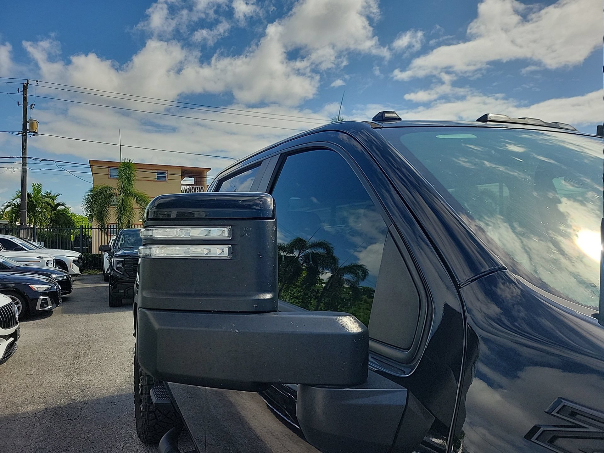 Used 2024 Chevrolet Silverado 2500 LT w/ Midnight Edition AWD/4WD image 8