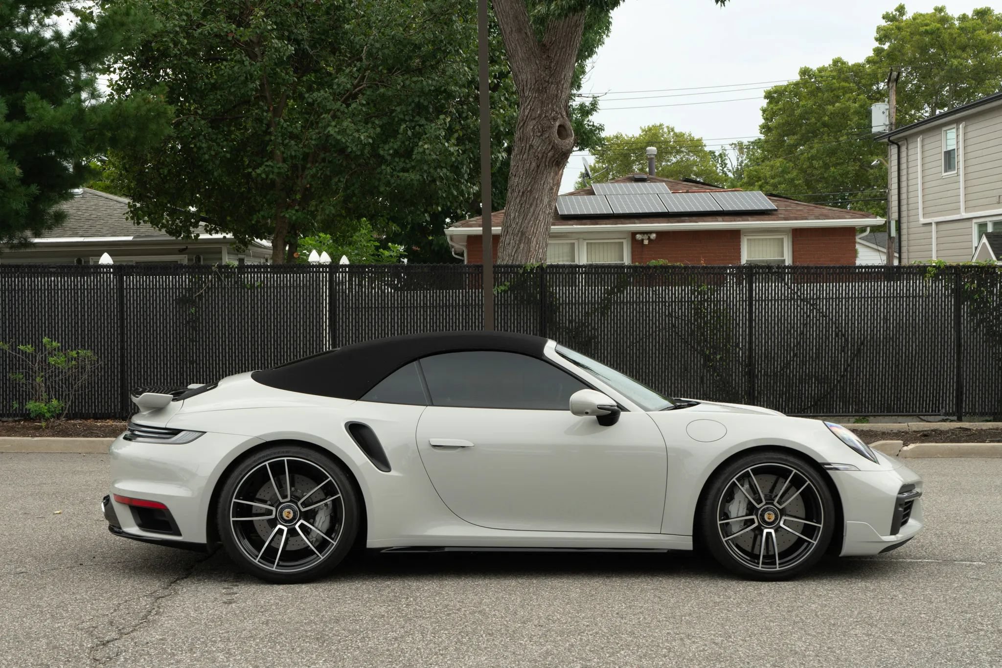 Used 2024 Porsche 911 Cabriolet AWD/4WD image 12