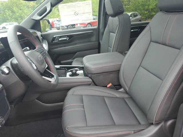 New 2026 Chevrolet Suburban RST w/ RST Capability Package AWD/4WD image 16