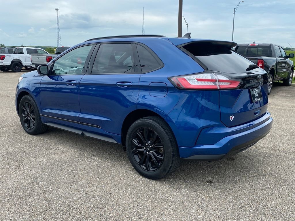 Used 2022 Ford Edge SE w/ Black Appearance Package AWD/4WD image 4