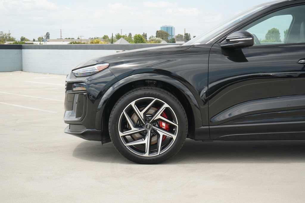 New 2027 Audi SQ6 e-tron Premium Plus AWD/4WD image 2