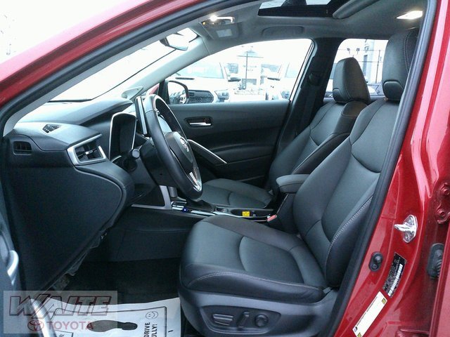 Used 2023 Toyota Corolla Cross XLE image 18