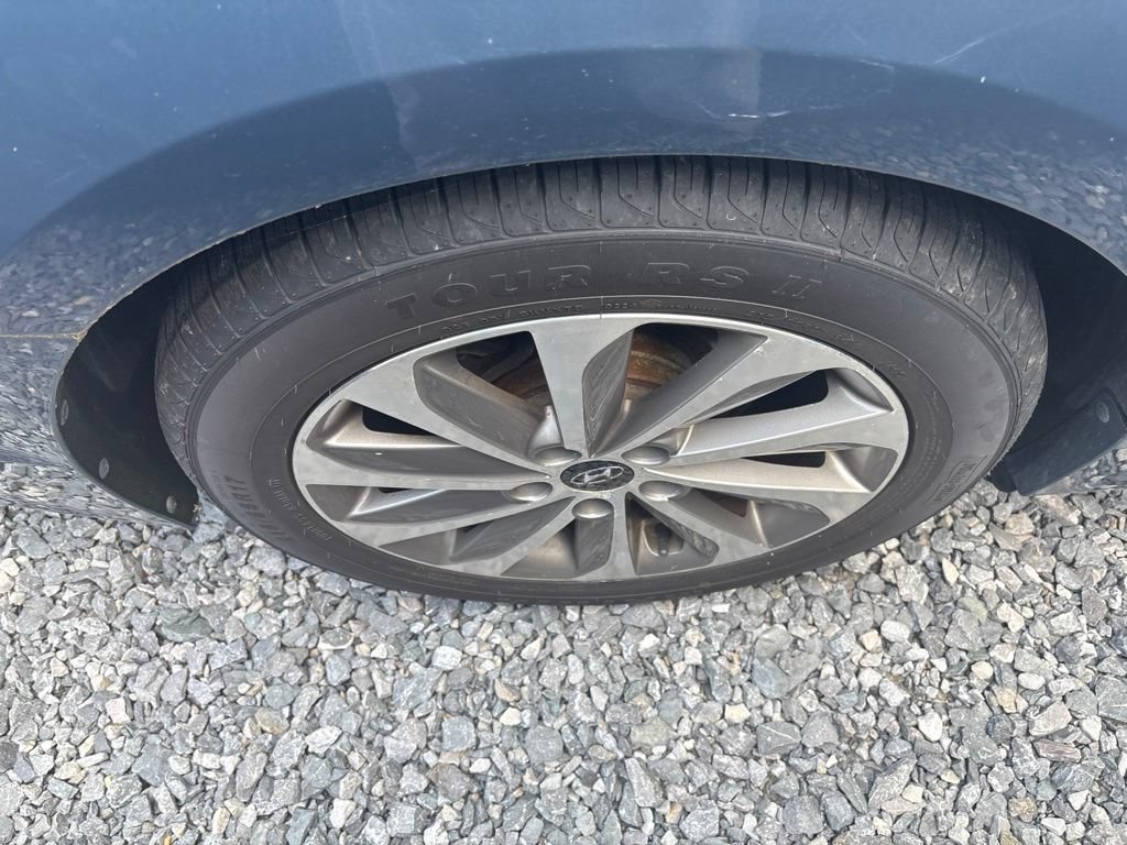 Used 2015 Hyundai Sonata Sport w/ Option Group 04 FWD image 5