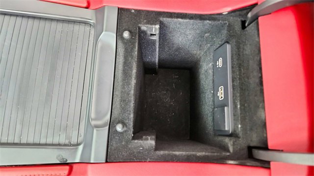 Used 2022 Jaguar F-PACE SVR image 54