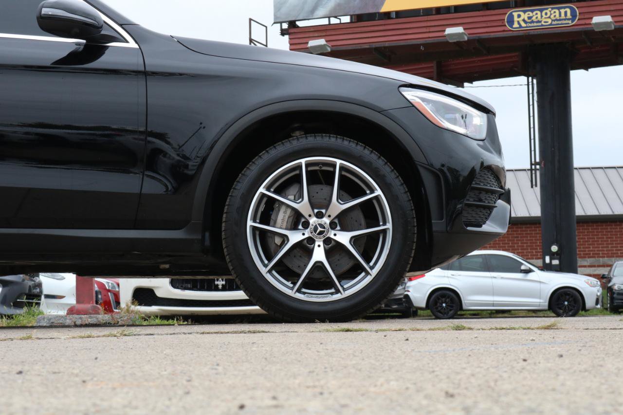 Used 2020 Mercedes-Benz GLC 300 4MATIC image 8