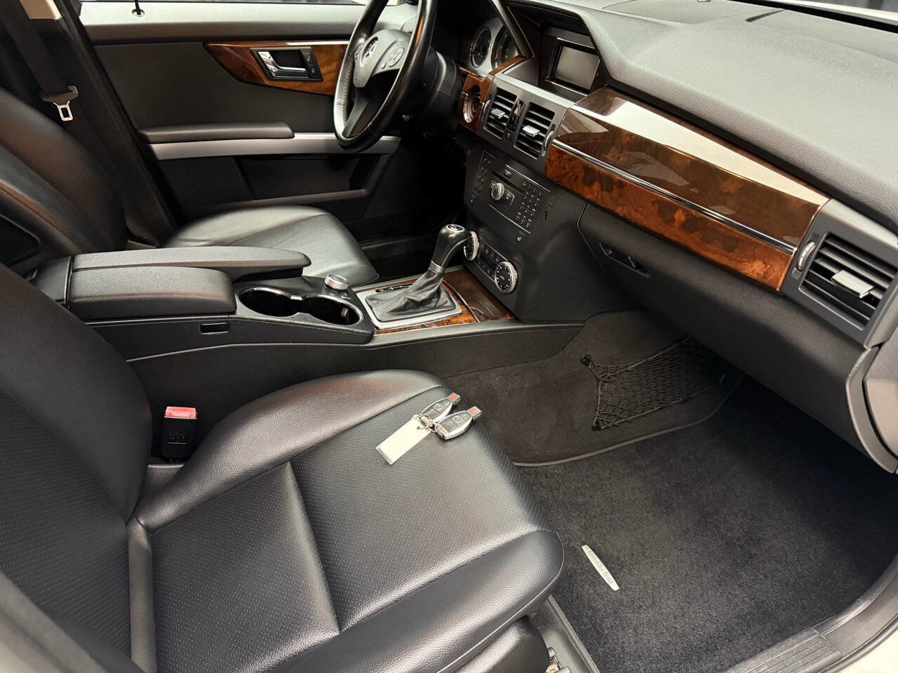Used 2010 Mercedes-Benz GLK 350 4MATIC image 23