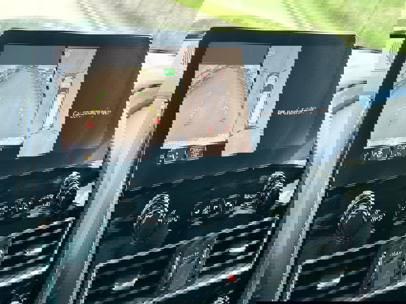 Used 2024 INFINITI QX80 Luxe image 17