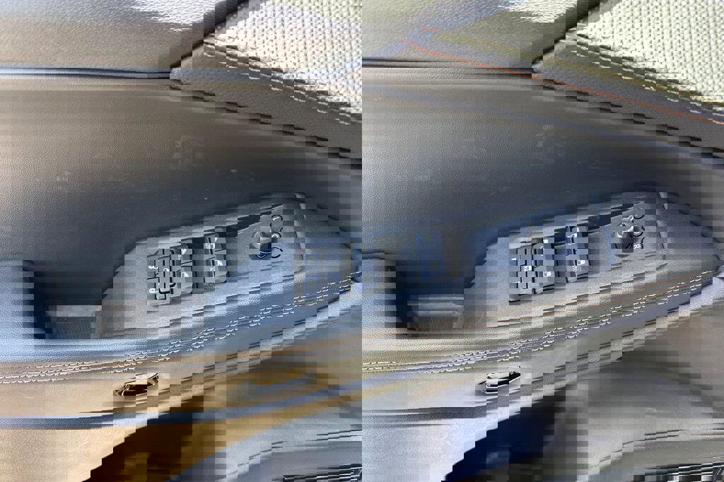 New 2026 Jeep Cherokee Limited image 11